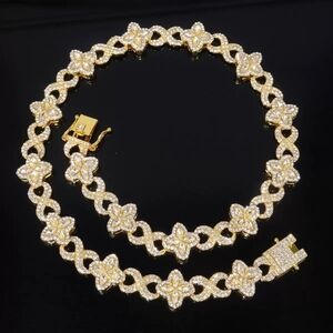 Dazzling Gold Floral Necklace